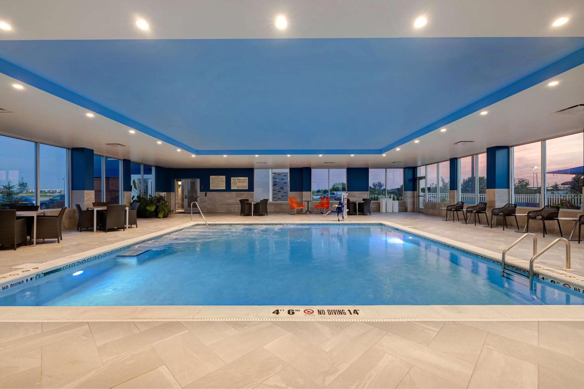 Hampton Inn Crown Point, In Ngoại thất bức ảnh